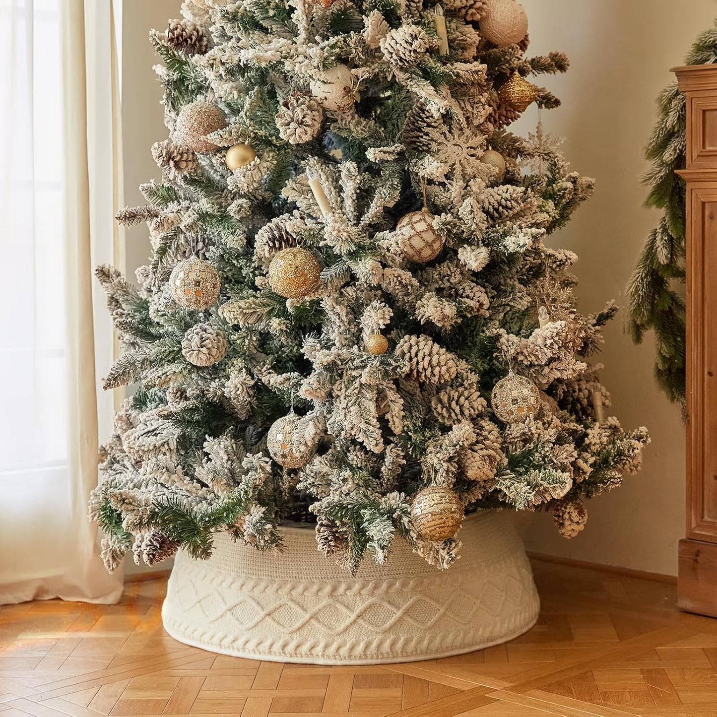 Christmas Tree Collar, Adjusted Christmas Tree Base Cover for Artificial Trees, Knit Cream White Rustic Farmhouse Xmas Tree Ring Skir